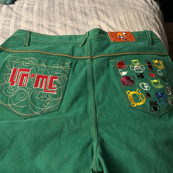 Pair of hip hop shorts by Yo Me. 40 green,  yellow lining. Never worn. Cotton - Picture 2 of 8